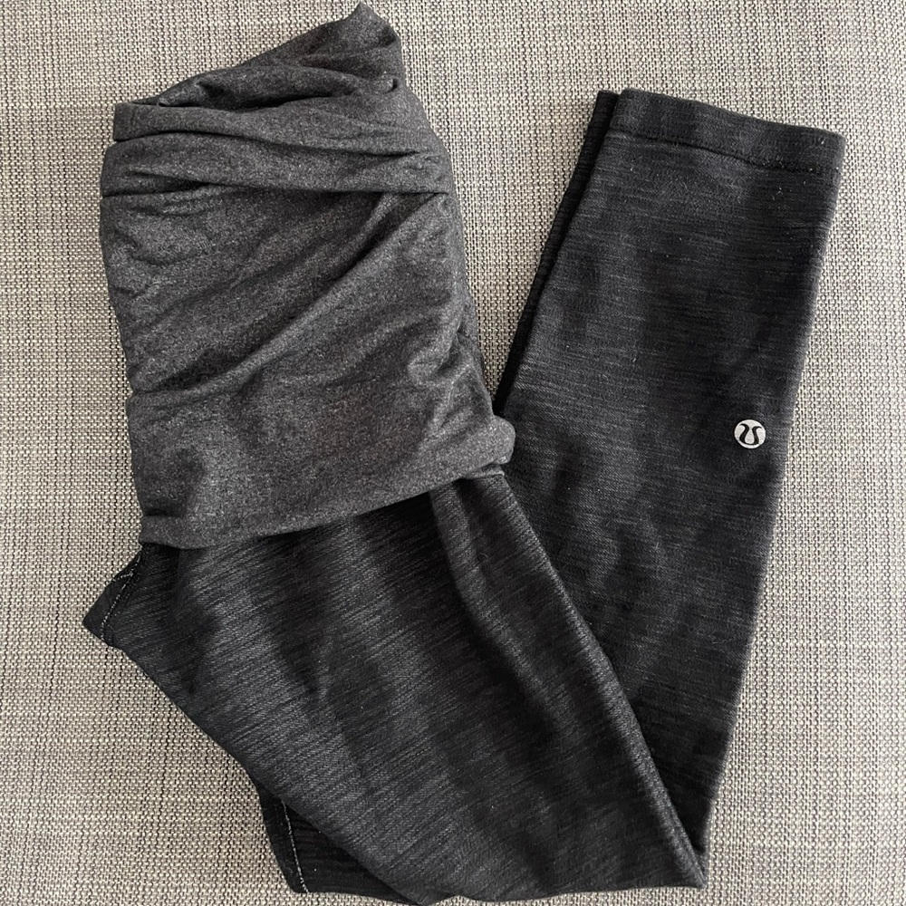Lululemon Grey Leggings w. Foldover Waist